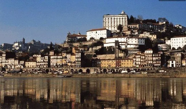Vitoria Flat